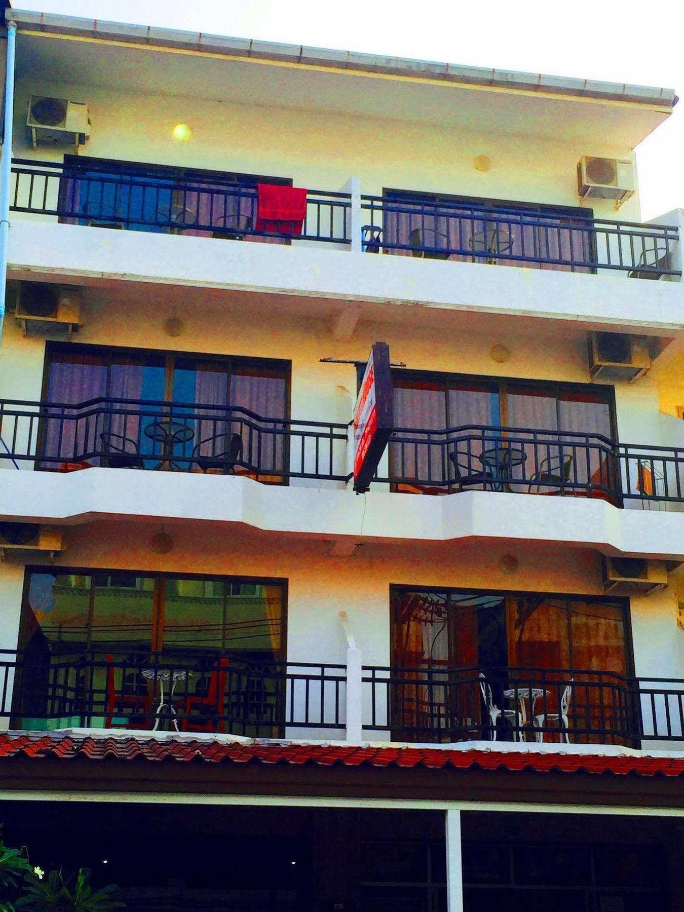 Benetti Lodge Patong Экстерьер фото