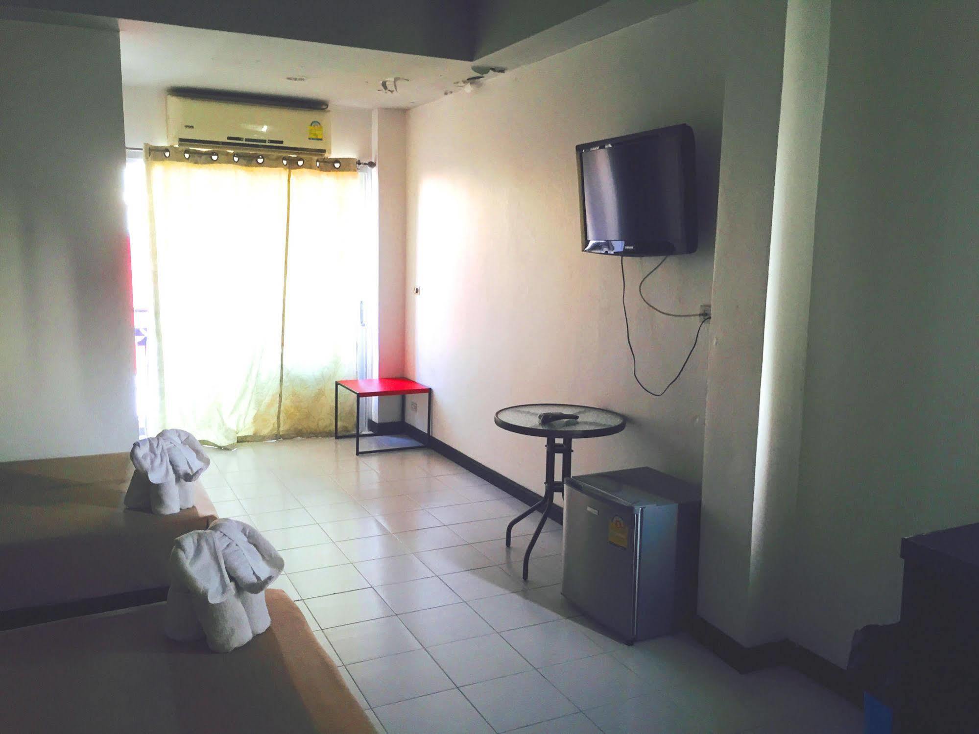 Benetti Lodge Patong Экстерьер фото