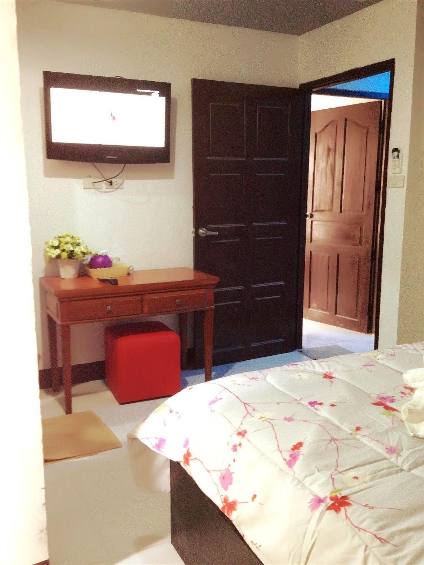 Benetti Lodge Patong Экстерьер фото